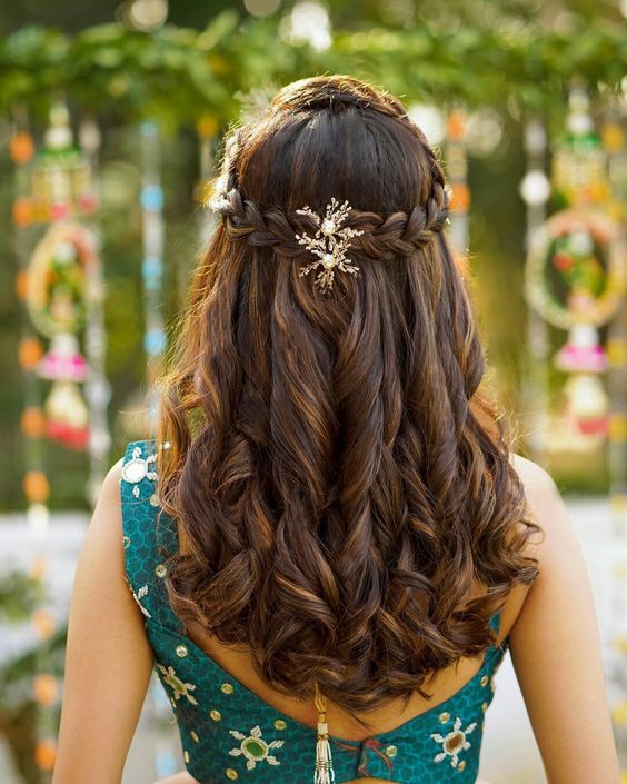 27 Effortlessly Stylish Half-tie Hairstyles We Spotted on Real brides |  Engagement hairstyles, Open hairstyles, Bridal hair buns