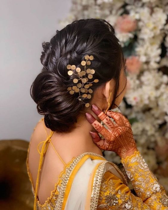 indian #bride #wedding | Indian hairstyles, Bride hairstyles, Saree  hairstyles